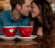 Seriöse Partnersuche bei Dating Cafe. (Foto: AdobeStock Curioso.Photography _808221233)